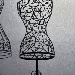 Metal Jewelry Mannequin Dress Shaped 28’’ Very Nice 