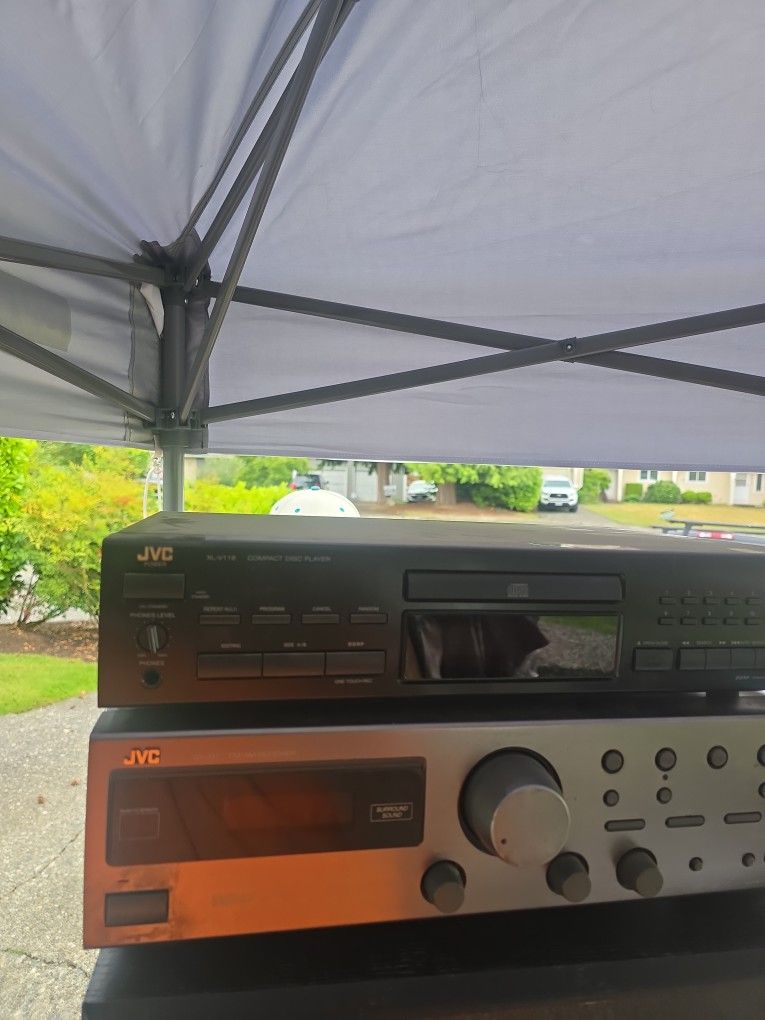 JVC XL-V118 COMPACT DISC PLAYER