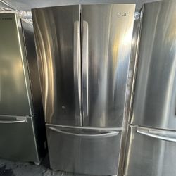 Lg French Door Apt Size 33” Stainless Steel Fridge We Deliver And Install👨🏻‍🔧🚚