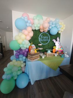 Holiday Birthday Balloon garland