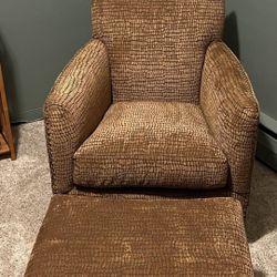 High-Quality Sam Moore Chair & Ottoman – Down-Filled Cushions - Premium Comfort -Excellent Condition