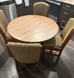 Dining set