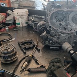 Rebuilt Transmission , Reconstrucción De Transmisiones 