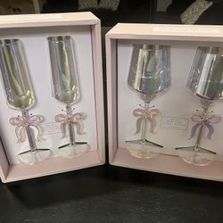 Bow Glass Cupcake and Cashmere