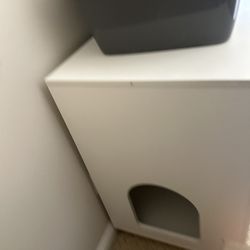 White Pet Litter House 