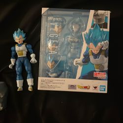 SH Figuarts Vegeta SSGSS & Vegito SSGSS Statue