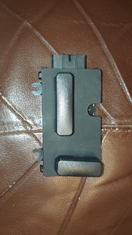 8 Way Seat Switch For 99-06 Chevy Silverado