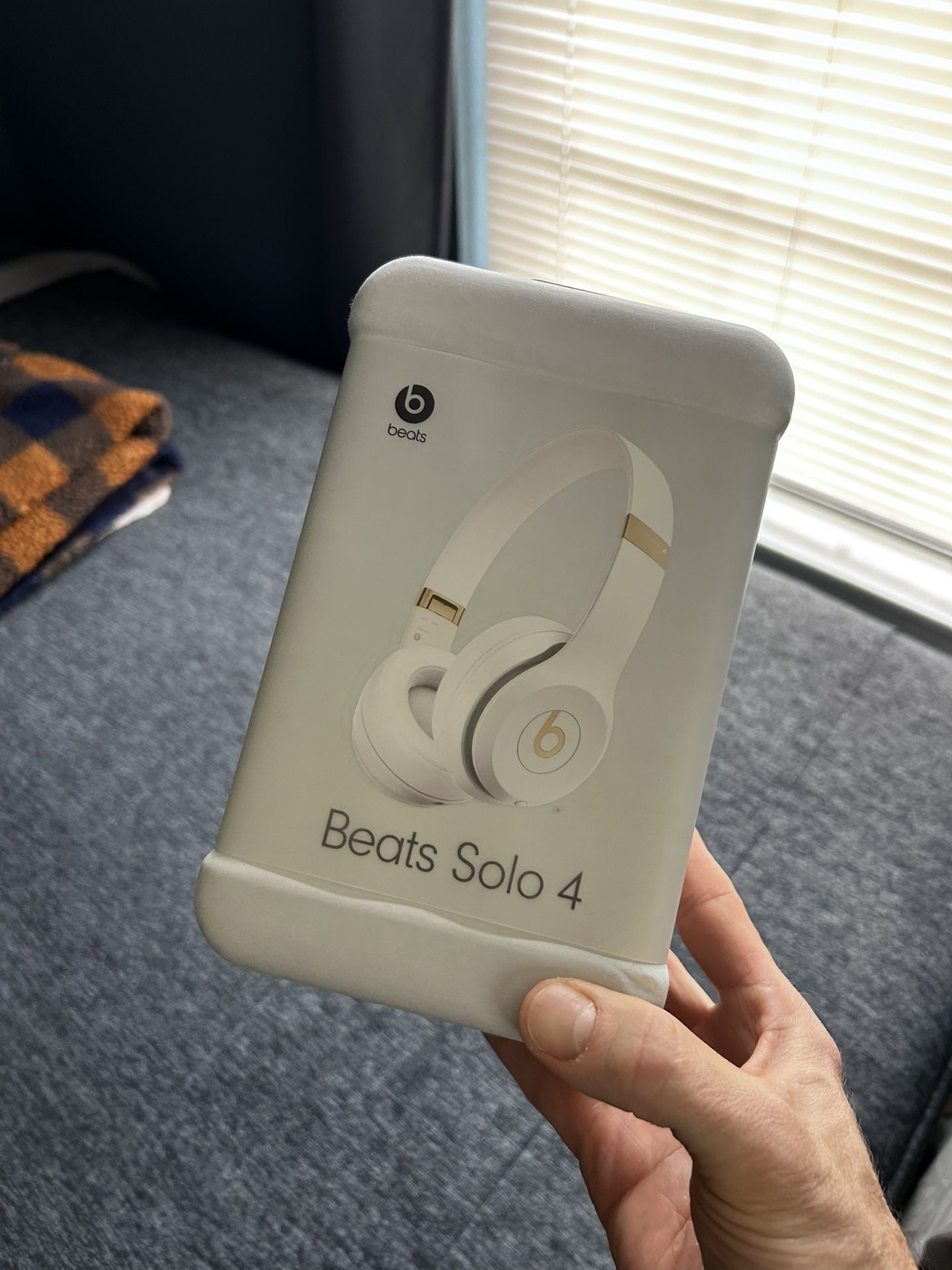 Beats Solo 4 Brand New Unopened