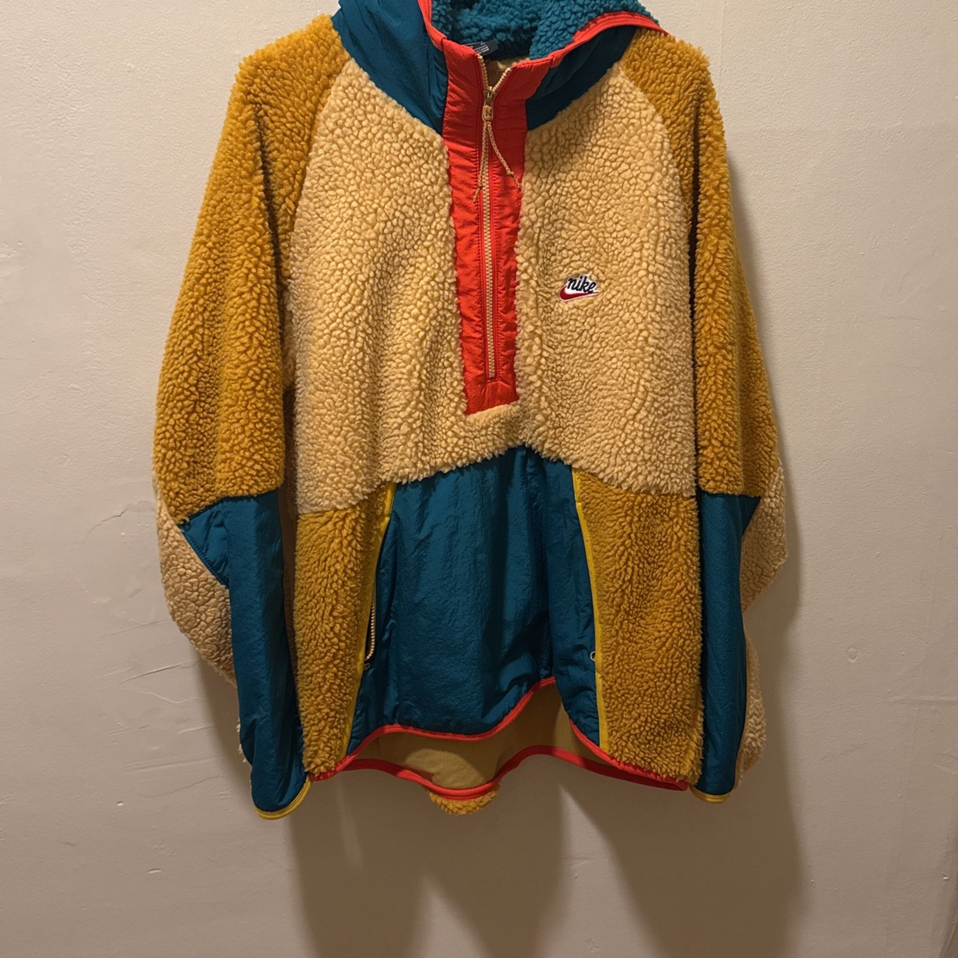 Nike Sheer Windbreaker