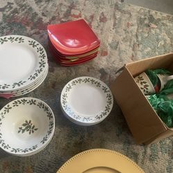 Christmas Dish Set