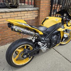 2009 Yamaha R1 