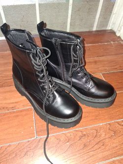 Boots wild life