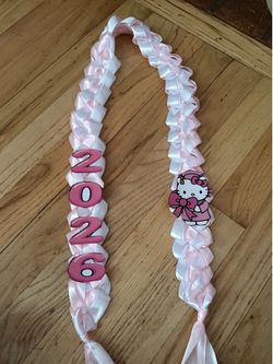 hello kitty graduation lei