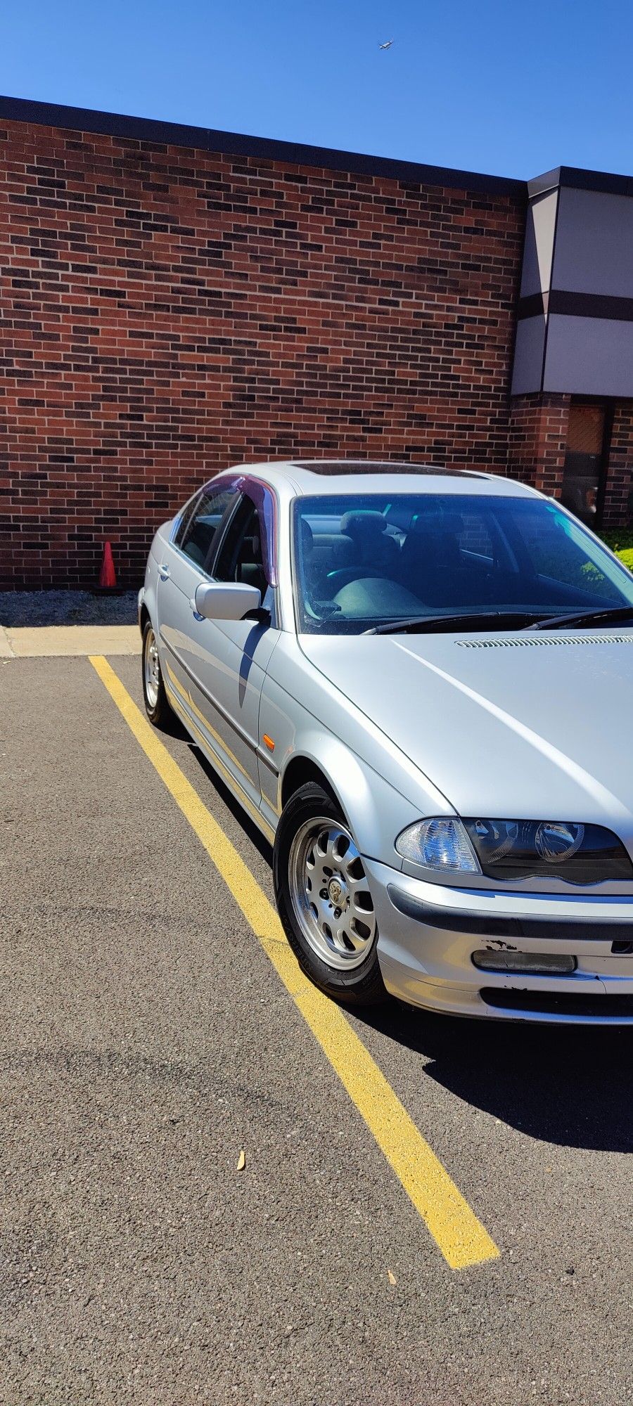 1999 BMW 323ic Right Side Steering Wheel $8,500