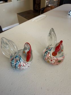 Vintage miniature chicken figurine art glass 2”
