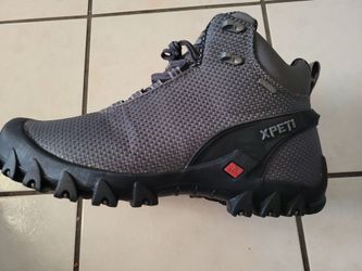 XPETI shoes size 9.5