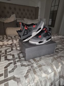 Jordan 4 INFRARED