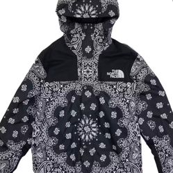 Supreme Bandana North face Jacket Worn One Time… $2500+ On StockX