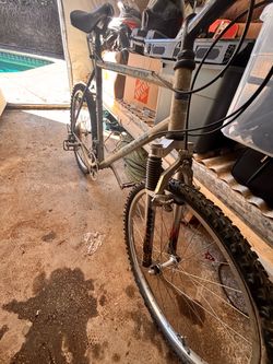Old school mountain bike excellent condition