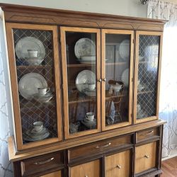 China Cabinet And Hutch 