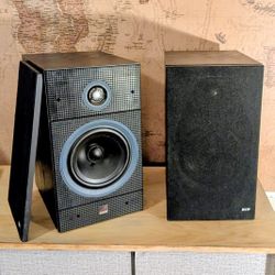 B & W MATRIX 1 Series 2 Spearkers