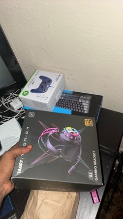 Xbox Gamesir Controller With Tronicx Headset, MaGegee Keyboard