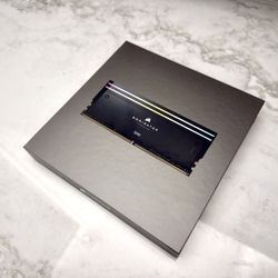 Corsair Dominator Titanium 32GB (2x16GB) DDR5 6000 CL30 RAM!