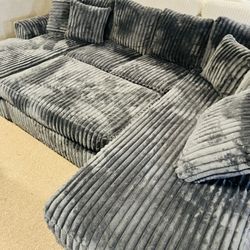 Stunning Stylish Cozy Sectional!