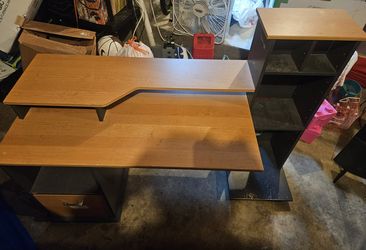 Free desk