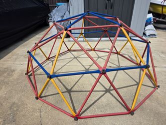 Monkey bar dome climber playground