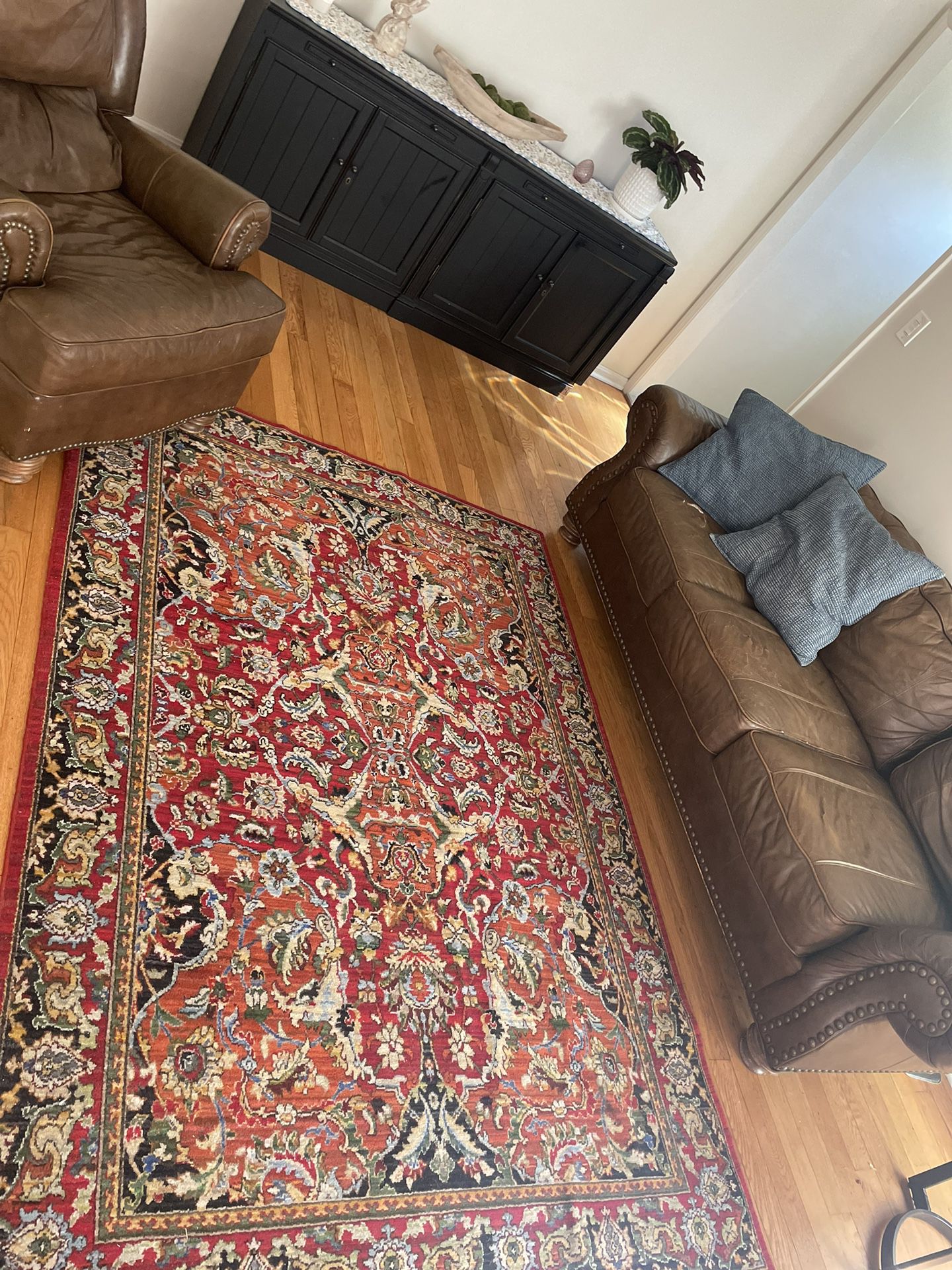 1 Couch 1 Recliner Rug Ottoman