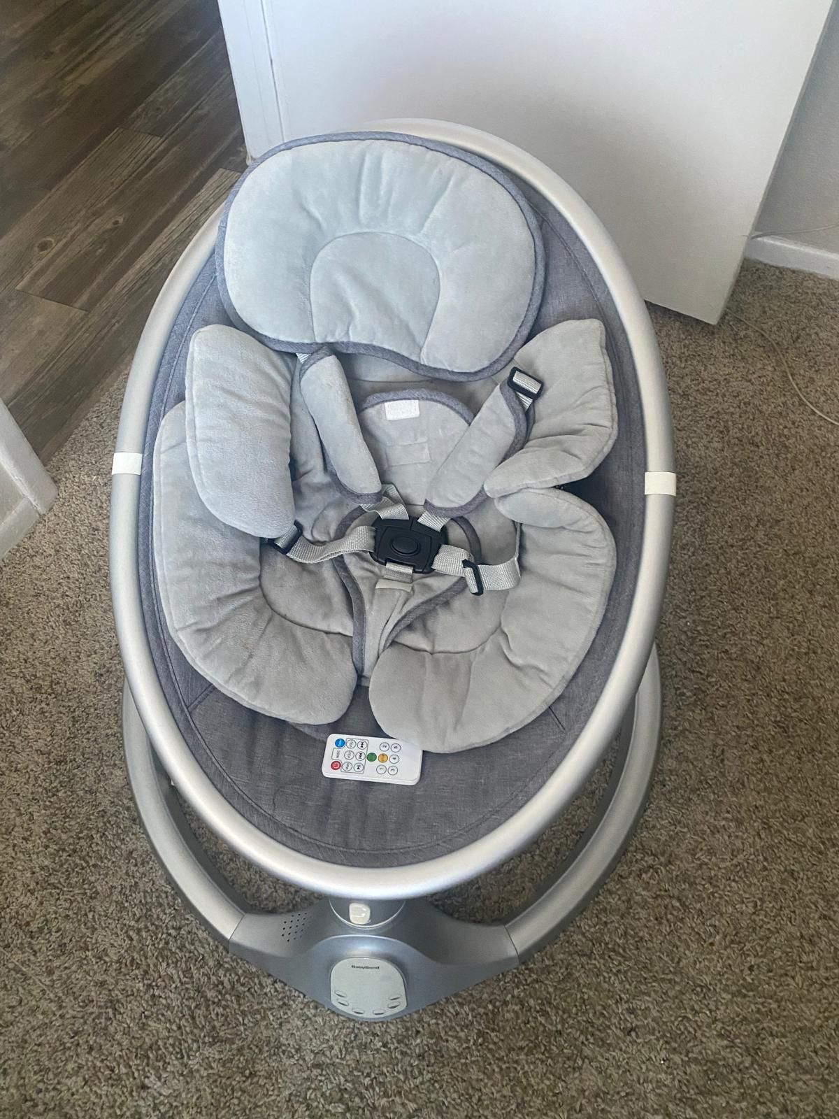 Babybond Bluetooth Infant Swing