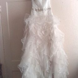 Wedding Dress With Fur Shawl & Petty Coat 