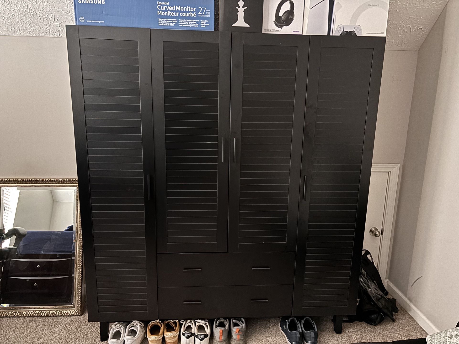 Black Closet