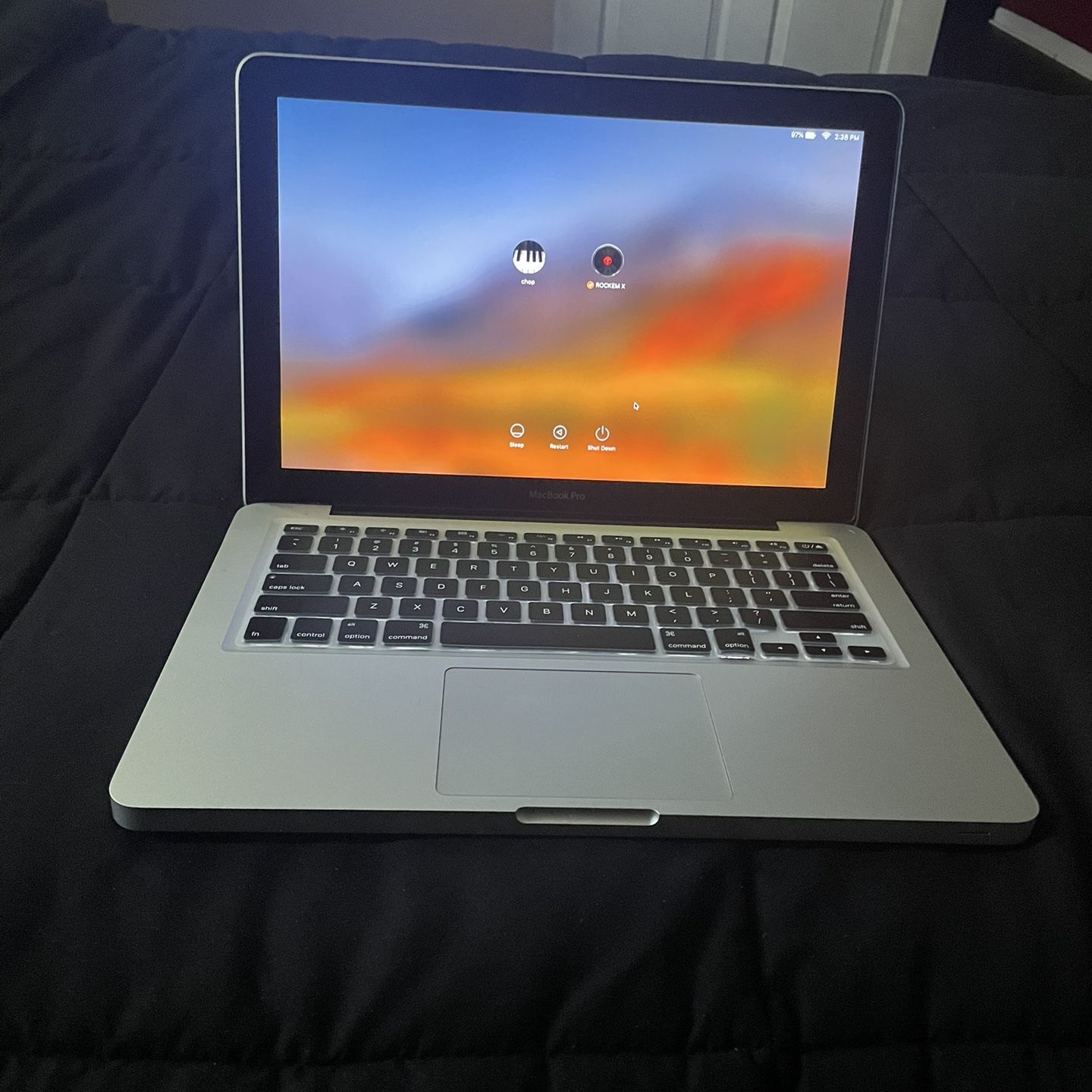 MACBOOK PRO 2010 (13 INCH)