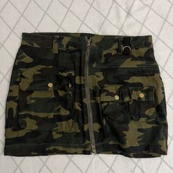 Army print mini skirt
