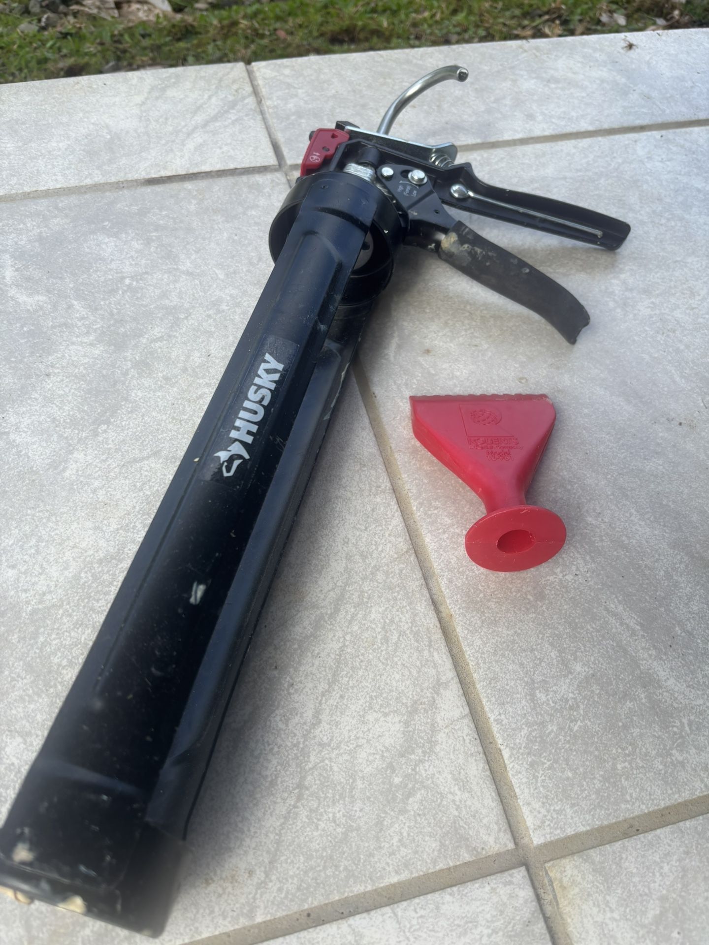 Husky Caulk Gun. Large