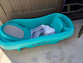 Baby bath tub