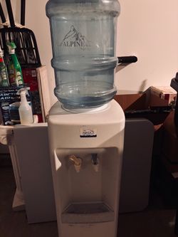 Oasis water dispenser