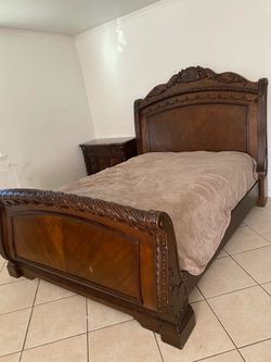Queen bed set