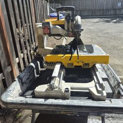 DEWALT
10 in. Wet Tile Saw