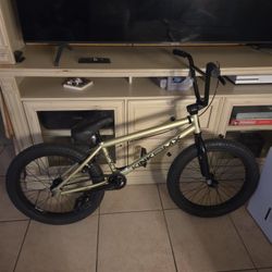 Kink Curb Bmx