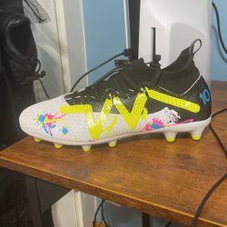 Has A Little Bit Of Pain In The Front But Overall It’s A Great Cleat