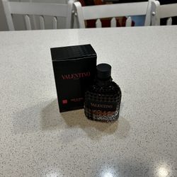 Valentino Born Im Roma Uomo