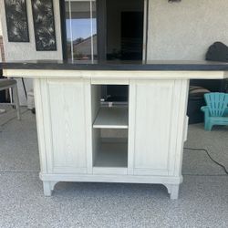 Ashley furniture dining Table 