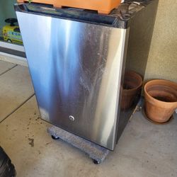 Mini Refrigerator And Freezer 