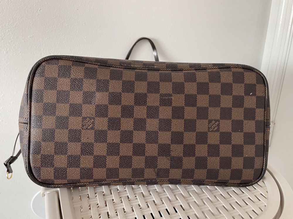 Louis Vuitton Neverfull MM (Authentic with Receipt) for Sale in Delray  Beach, FL - OfferUp