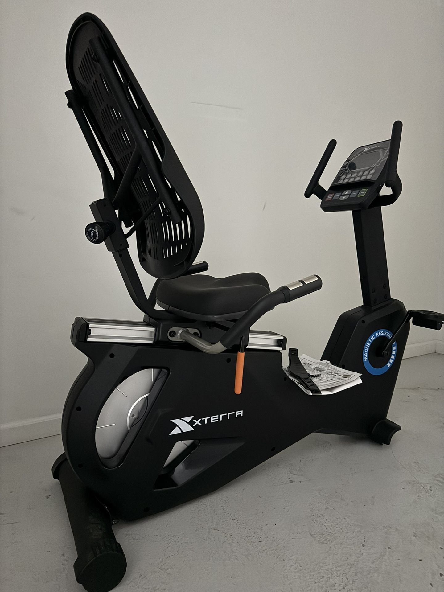 XTerra SB600 Recumbent Exercise Bike – Brand New (Missing Parts, Priced to Sell!)