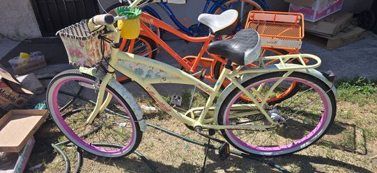 Women's beach cruiser