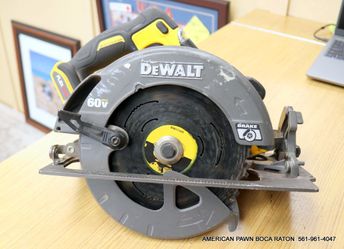 DEWALT DCS578 FLEXVOLT 60V MAX Circular Saw with Brake 7-1/4-Inch Tool Only USED